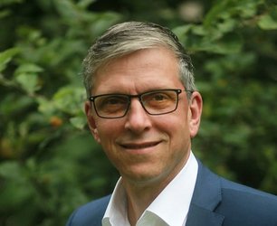 Dr. Torsten Sievers